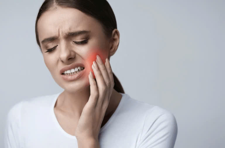 Tại Sao Răng Không Sâu Nhưng Vẫn Đau? Những Nguyên Nhân Bạn Cần Biết